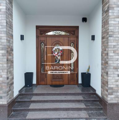 вул.Некрасова 10